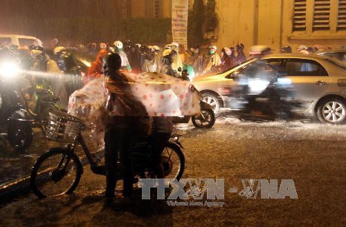 Đêm 21 sáng 22/9, Hà Nội mưa dông ảnh 1